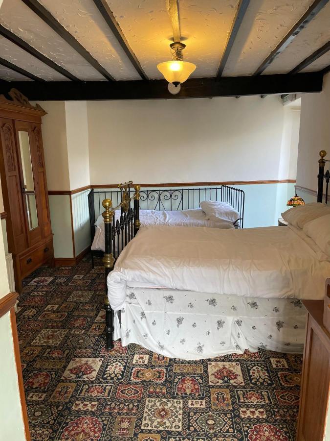 Prince Of Wales Inn Rhymney Екстериор снимка